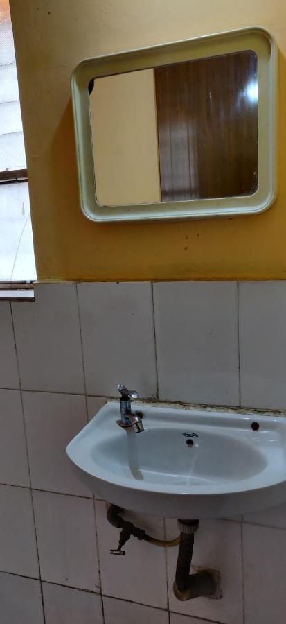 Hotel Rajesh Deluxe Kolhapur Buitenkant foto